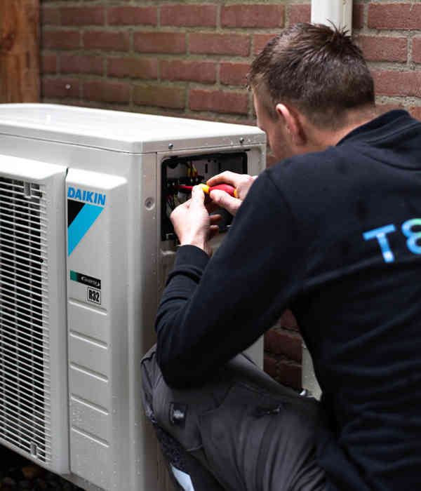 a picture of tptechnology heat pump expert